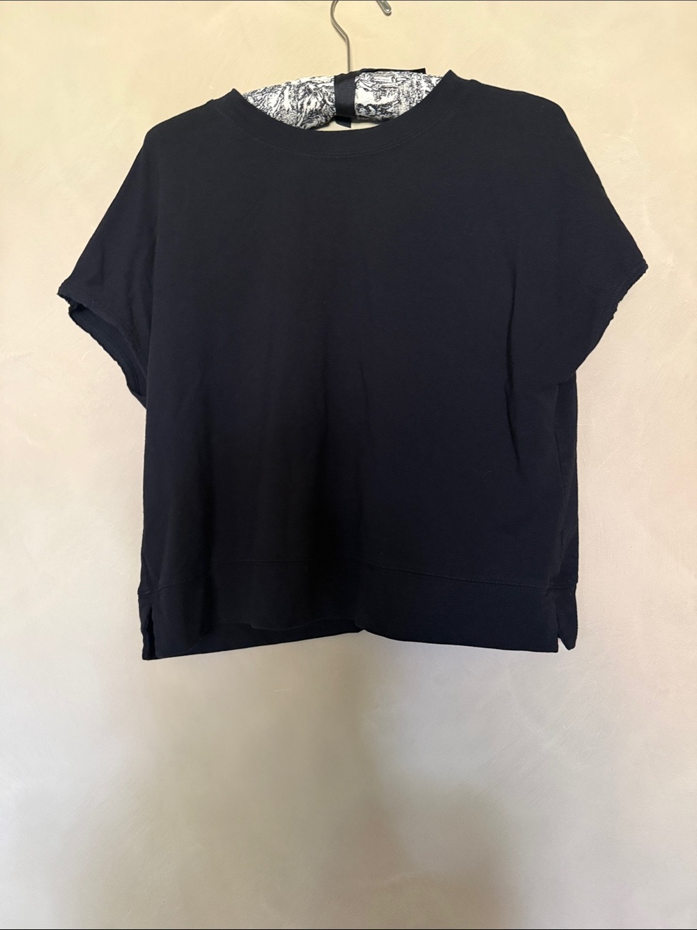 Cuyana Crewneck T Shirt black 100% Pima Cotton Rolled Short Sleeve Size SM